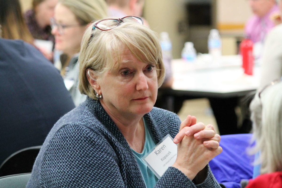 2020-Annual-Clinical-Instructors-Mtg-23 Karen Kopacek speaking with other health professionals during 2020 Annual Clinical Instructors Meeting