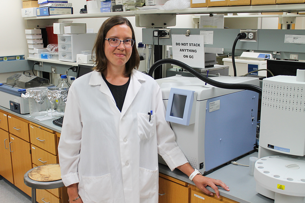 Heather Barkholtz working in her lab