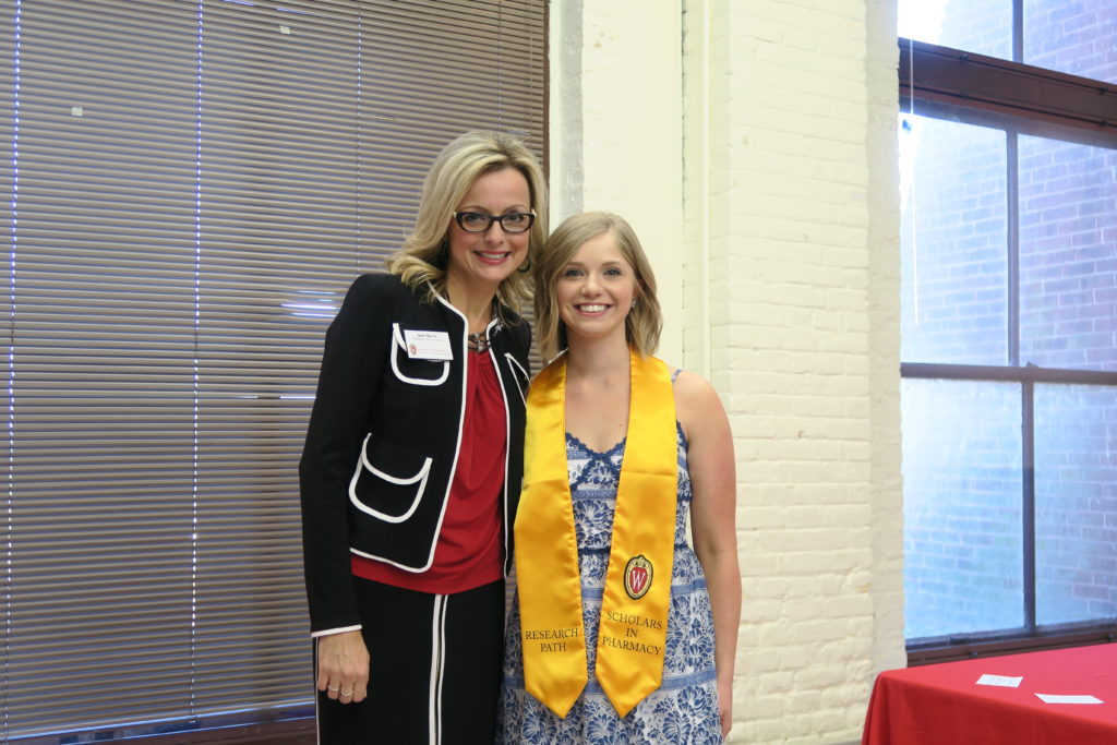 IMG_7714 Awarded students with the school faculty.