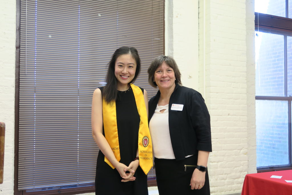 IMG_7717 Awarded students with the school faculty.