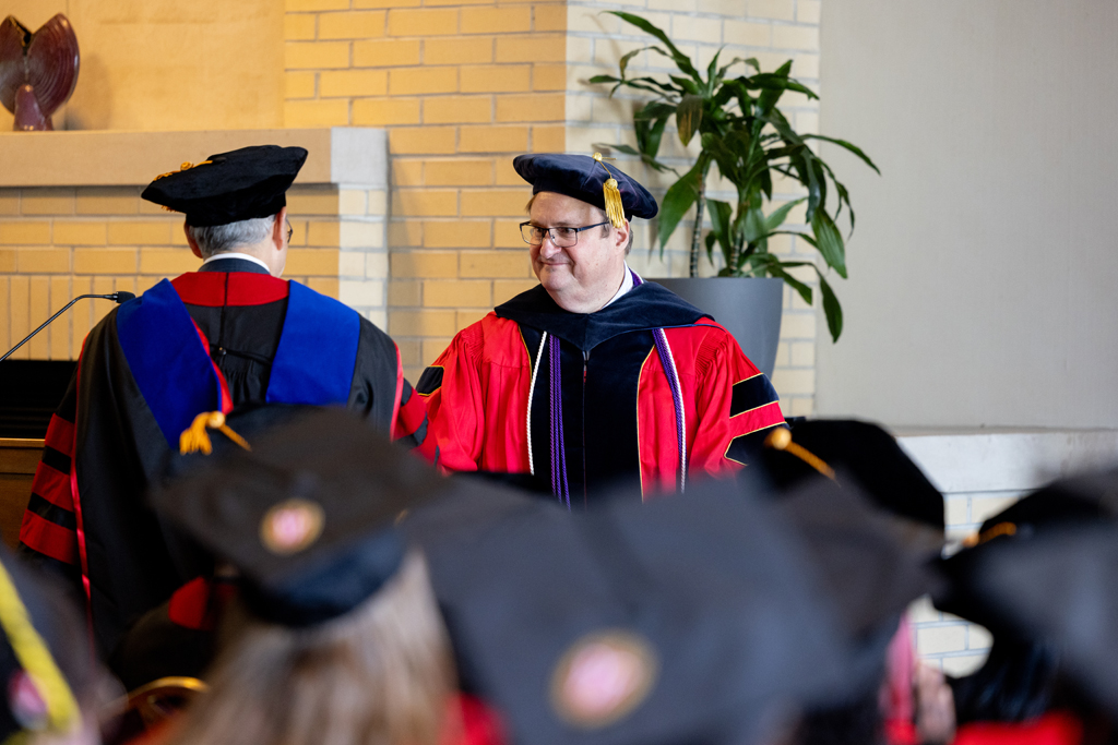 Pharmacy_Graduation_2024_016 Steve Swanson greets Roger Tung