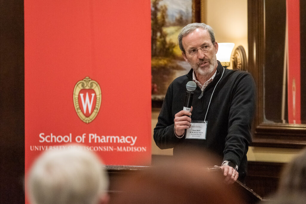 UW-Pharm-Maggianos_20220426_DSC_8675_072 Dave Mott speaking at podium