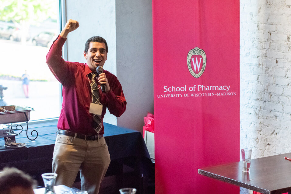 UWPharm-Coopers_2022_DSC_1626_063 Guest speaker at alumni event at Cooper's Tavern
