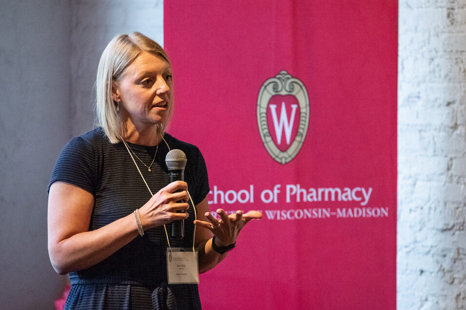 UWPharm-Coopers_2022_DSC_1837_111 Guest speaker at alumni event at Cooper's Tavern
