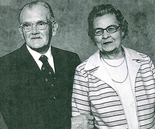 apinnis_01_600x615 Black and white photo of Janis and Anna Apinis