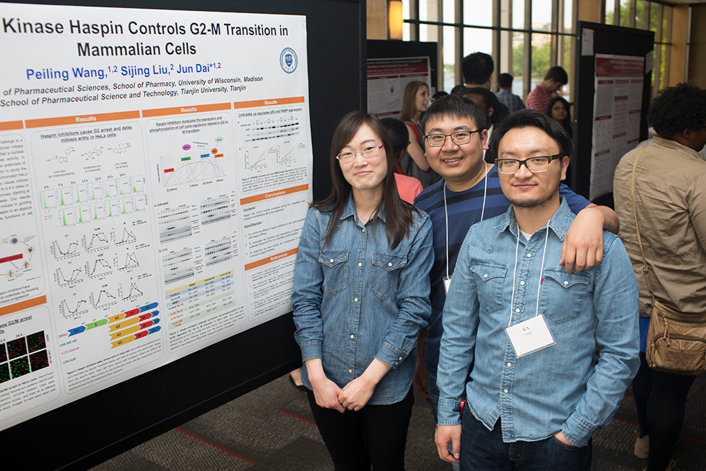 phar051818_090 Poster session at the PharmSci retreat.