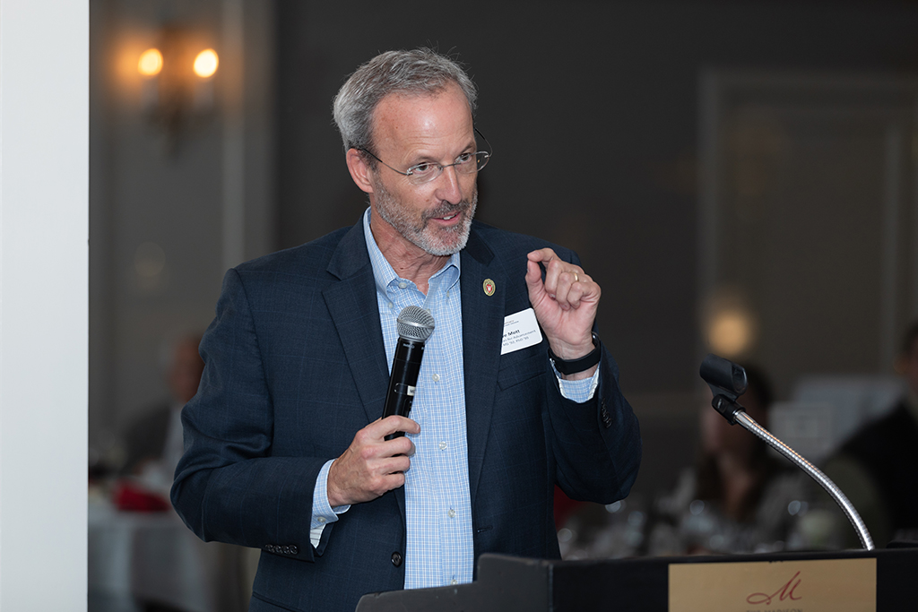 UW School of Pharmacy 2022 Citations of Merit Dinner & Awards Dave Mott speaking at a podium.