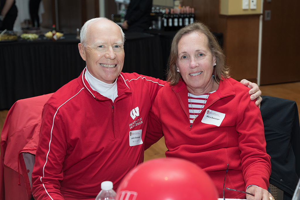 School of Pharmacy Alumni Tailgate Party 2023 John and Mary Deininger