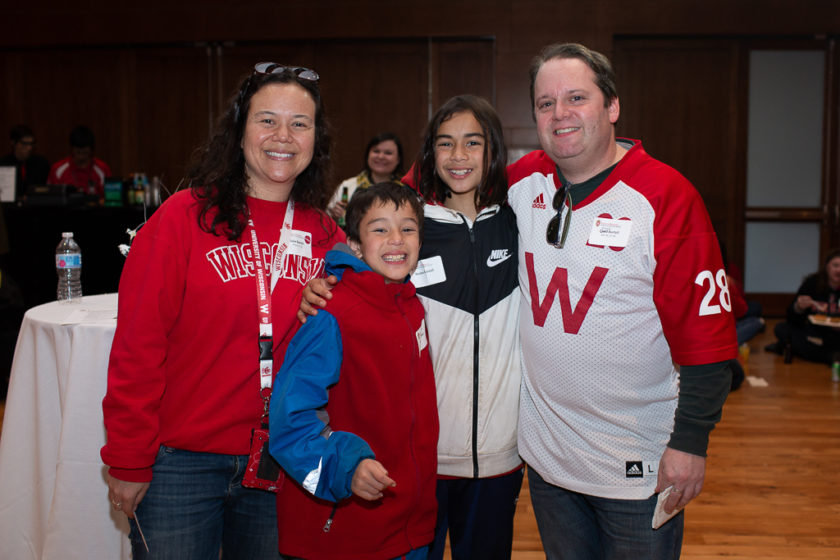phar110919_028 Alumni at the 2019 Tailgate