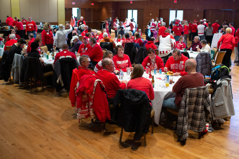phar110919_047 Alumni at the 2019 Tailgate