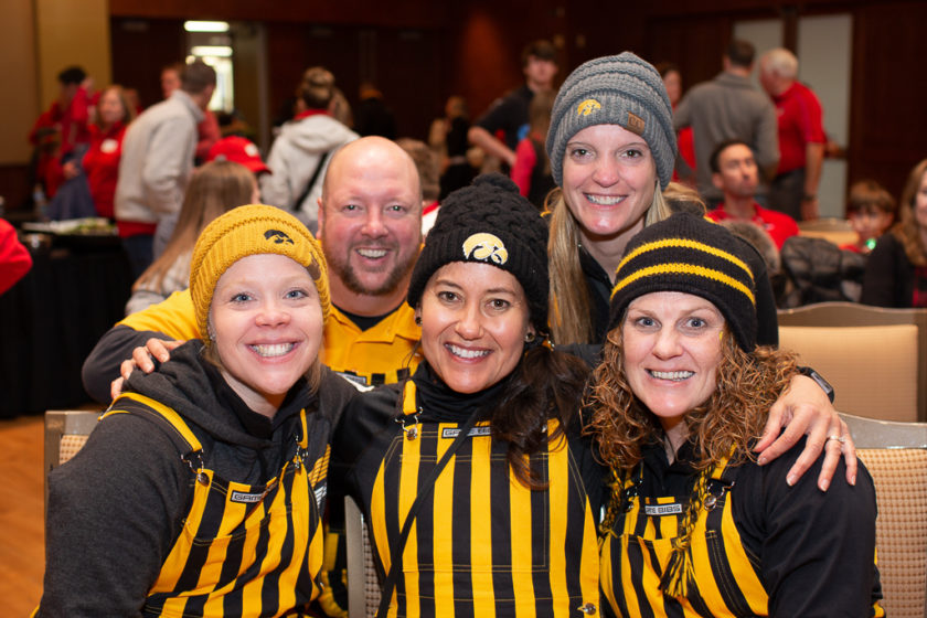 phar110919_061 Alumni at the 2019 Tailgate