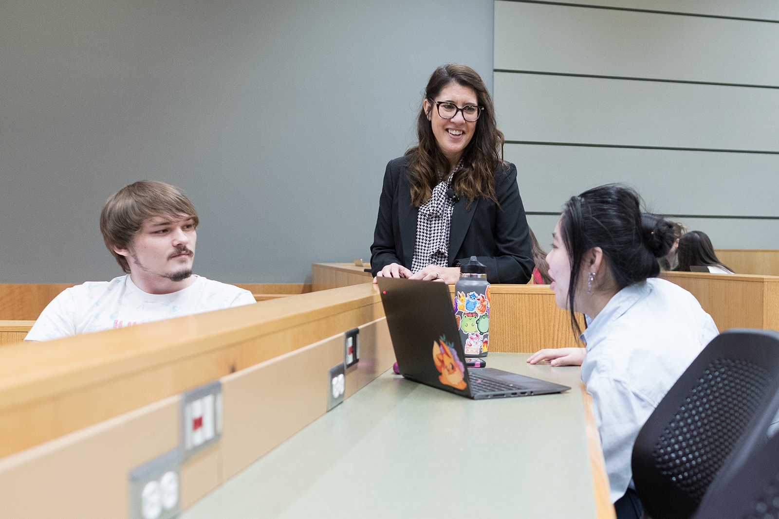 Lisa Imhoff speaking with PharmD students
